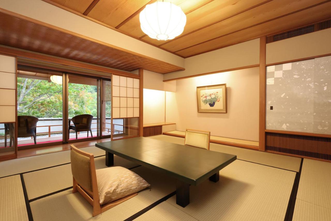 Fujiiso (Adults Only) Hotel ทาคายามะ ภายนอก รูปภาพ