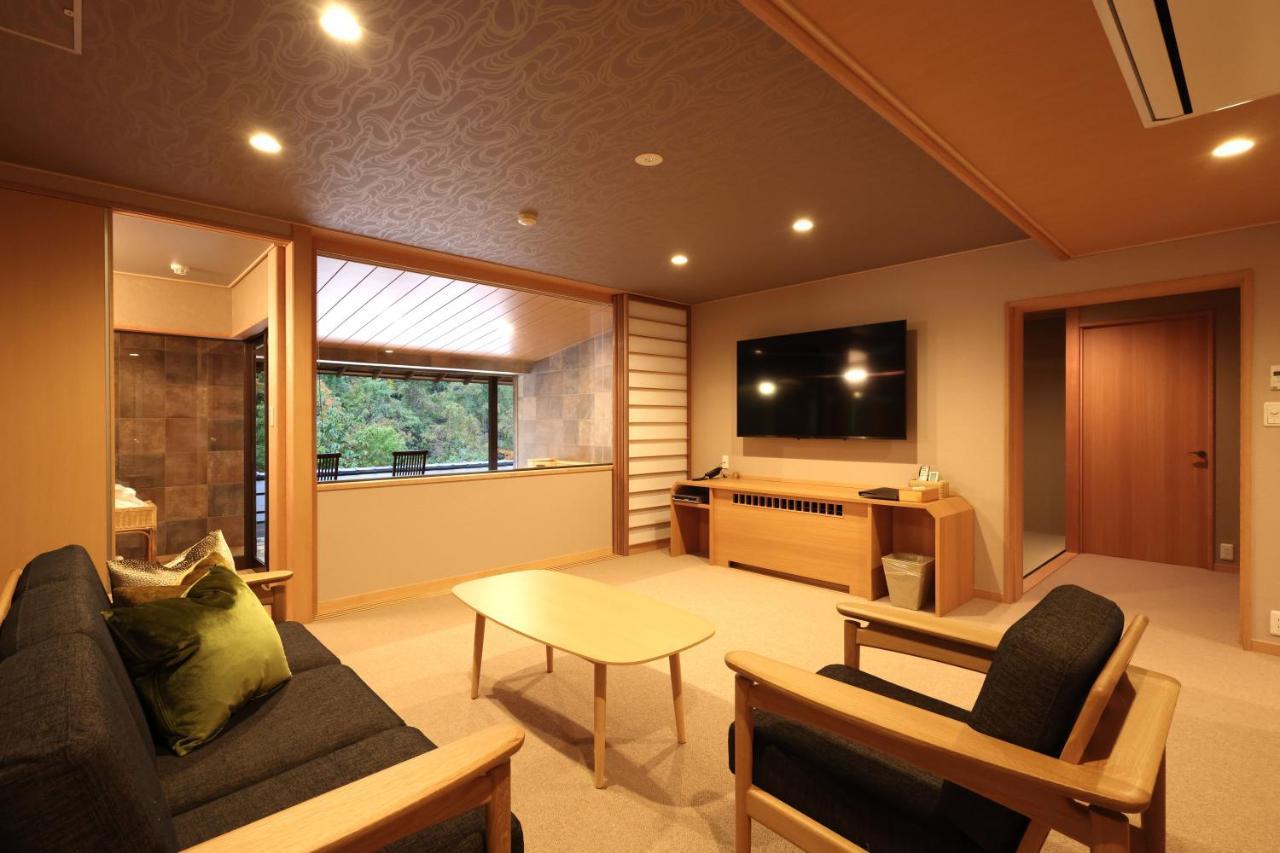 Fujiiso (Adults Only) Hotel ทาคายามะ ภายนอก รูปภาพ