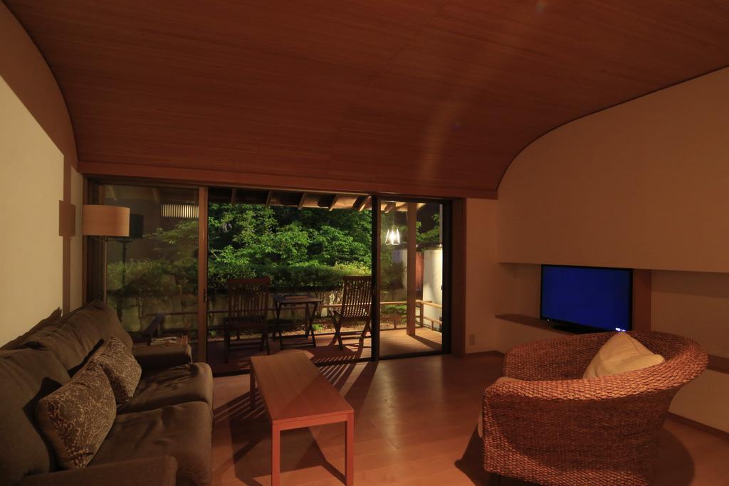 Fujiiso (Adults Only) Hotel ทาคายามะ ภายนอก รูปภาพ